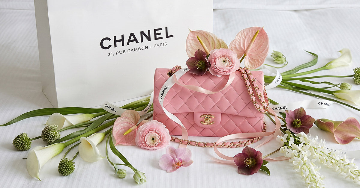 Wide selection of vintage and mint condition authentic Chanel items. Visit Yochika's shops in Kyoto & Tokyo, the premier destination for genuine luxury.