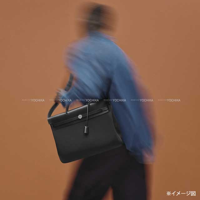 HERMES Messenger bag Herbag Zip Messenger 39 Noir (Black) Toile Militaire/Vache Hunter Pouch: W: 9.1 "H: 5.5" Silver HW Stamp W[ALMOST NEW][Authentic]