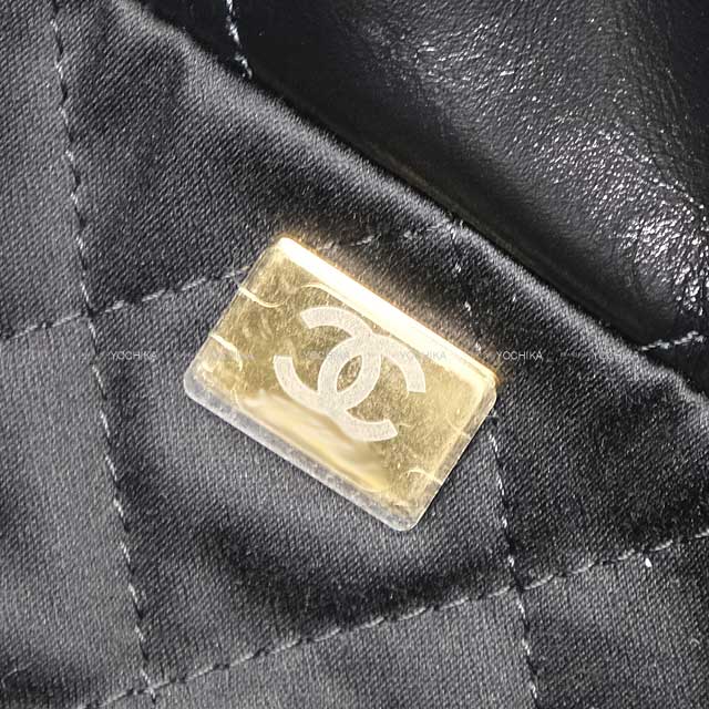 [Pre-loved] 2022 CHANEL Shoulder bag CHANEL 22 Matelasse Medai Charm Small Hobo Noir (Black) Shiny Calfskin Gold HW AS3260[LIKE NEW][Authentic]