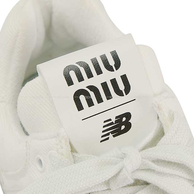 2024 New MIUMIU sneakers New Balance 574 Ladies Rhinestone #37.5 Blanc (White) Suede/Crystal 37.5 5E044E_3LN8_F0009_F_015[BRAND NEW][Authentic]