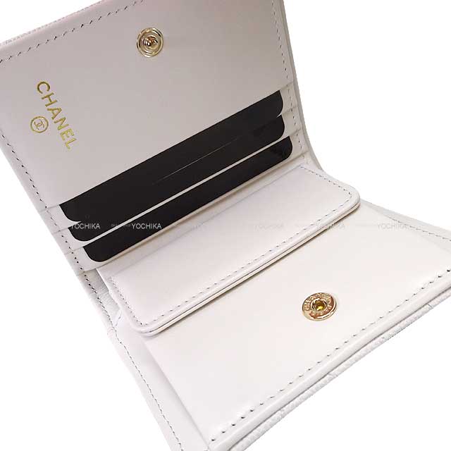 2024 Metiers d'Art Collection CHANEL Bi-fold wallet Matelasse Coco Mark Safety Pin Blanc (White)/Noir (Black)/Multicolor Graind Calf(Caviarskin) Champagne Gold HW AP3185[EXCELLENT][Authentic]