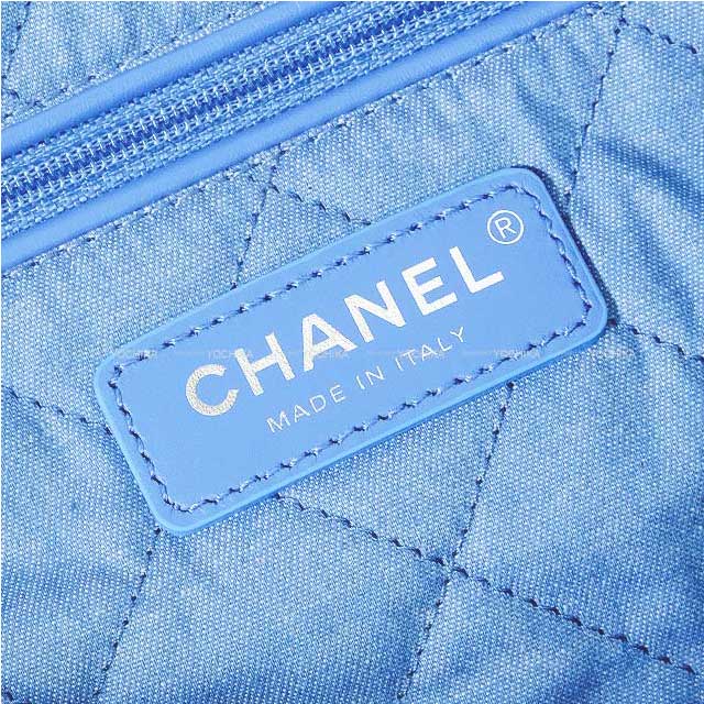 CHANEL Handbag Chanel 22 Matelasse with Medal charm Small Hobo Light Blue Washed Denim Silver HW AS3260[BRAND NEW][Authentic]