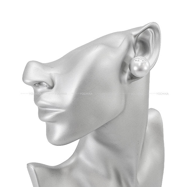 2025 cruise NEW CHANEL pierced earring Coco mark Big Pearl Silver