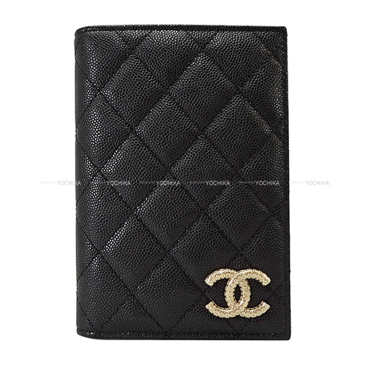 New Métiers d'Art Collection 2025 CHANEL passport case Matelasse Big COCO mark Noir (Black) Grained Shiny Calfskin Champagne Gold HW AP4718[BRAND NEW][Authentic]