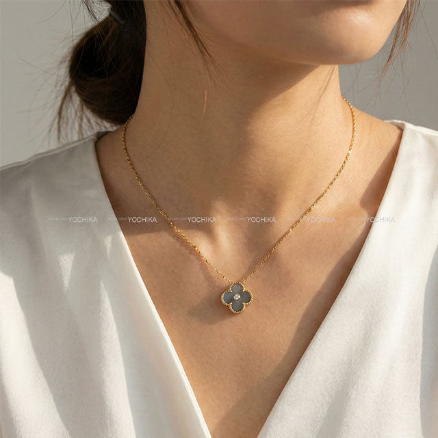 [Pre-loved] 2023 Holiday Collection Van Cleef & Arpels necklace Vintage Alhambra Pendant K18PG/Diamond/Obsidian VCARP9T000[LIKE NEW][Authentic]