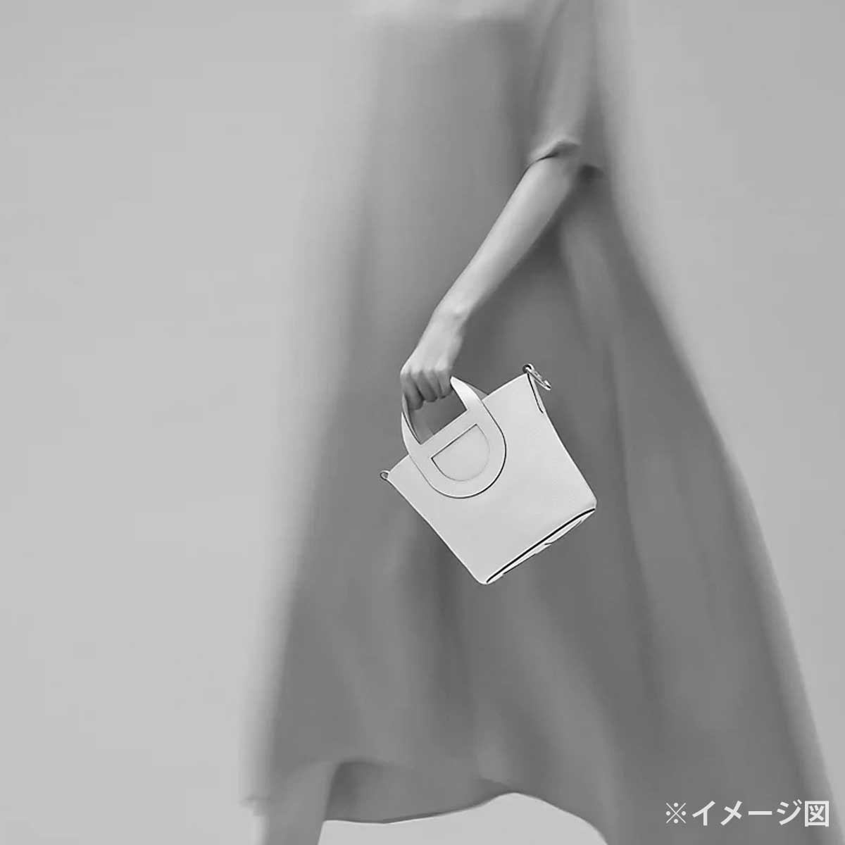 HERMES Handbag In the Loop 18 Noir (Black)/Ecru Toile H/Veau Swift Silver HW Stamp W[EXCELLENT][Authentic]