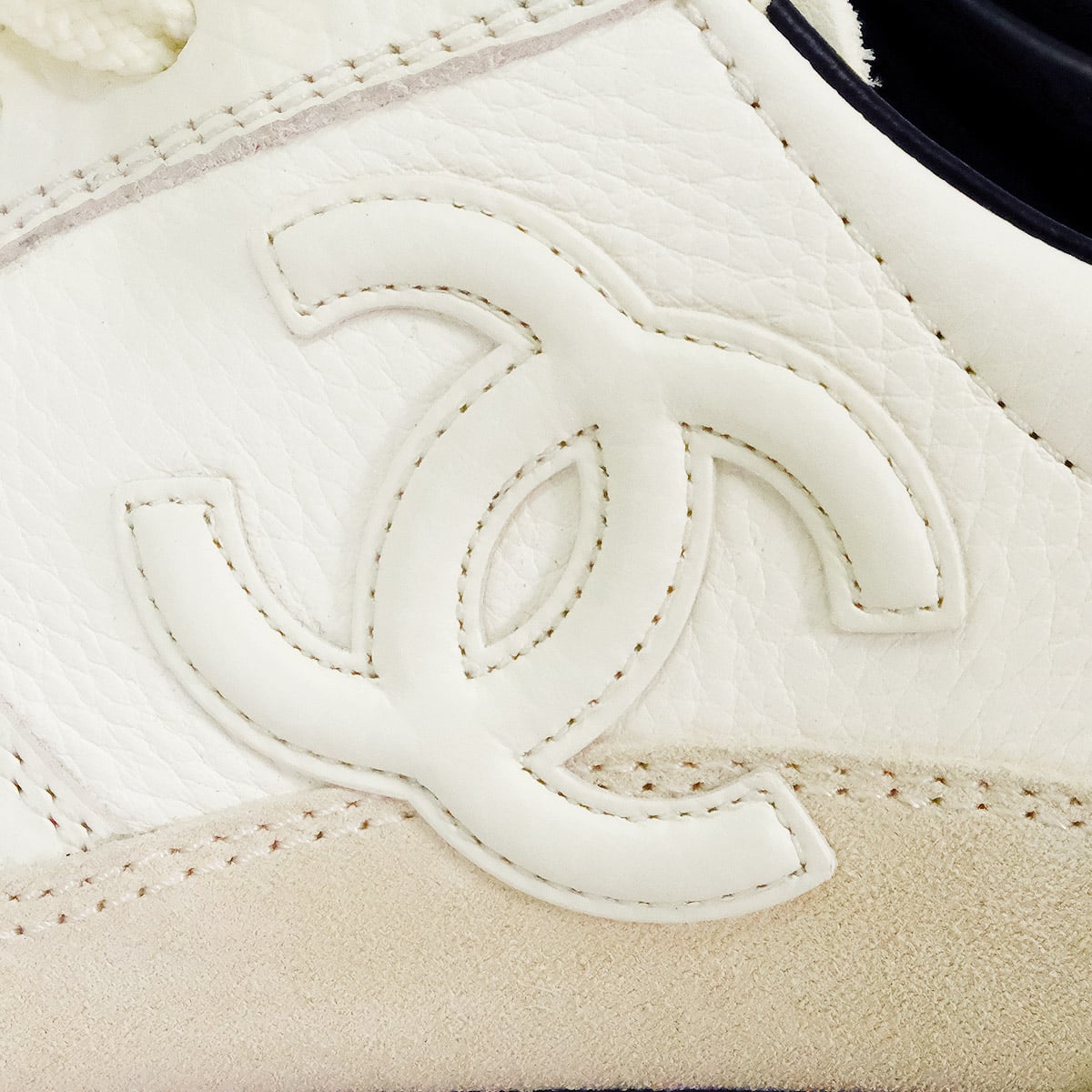 [Pre-loved] CHANEL sneakers Coco Mark Different material Blanc (White)/Noir (Black)/Beige Calfskin/Patent/Suede #37 G46873[LIKE NEW][Authentic]