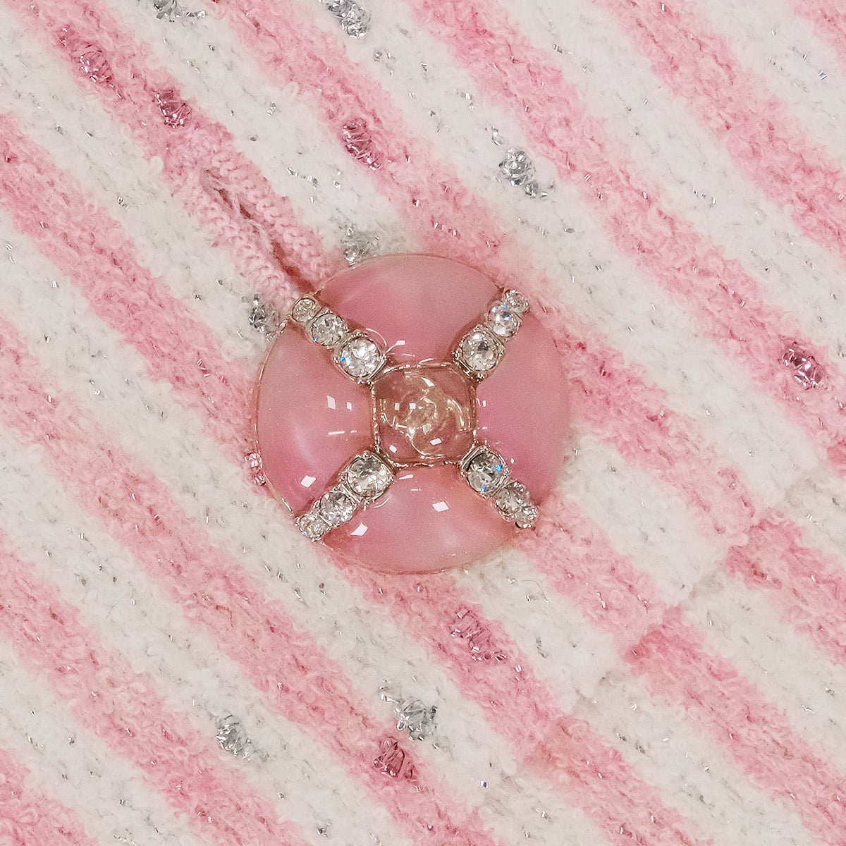 2024 Cruise CHANEL Plainly colored jacket COCO Button Tweed Stripe Pink/Blanc (White) #42 P76335[EXCELLENT][Authentic]