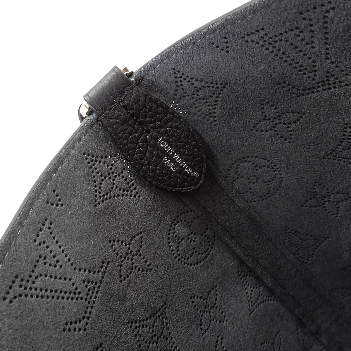 LOUIS VUITTON Handbag Blossom PM Noir (Black) Mahina Silver HW M21848[ALMOST NEW][Authentic]