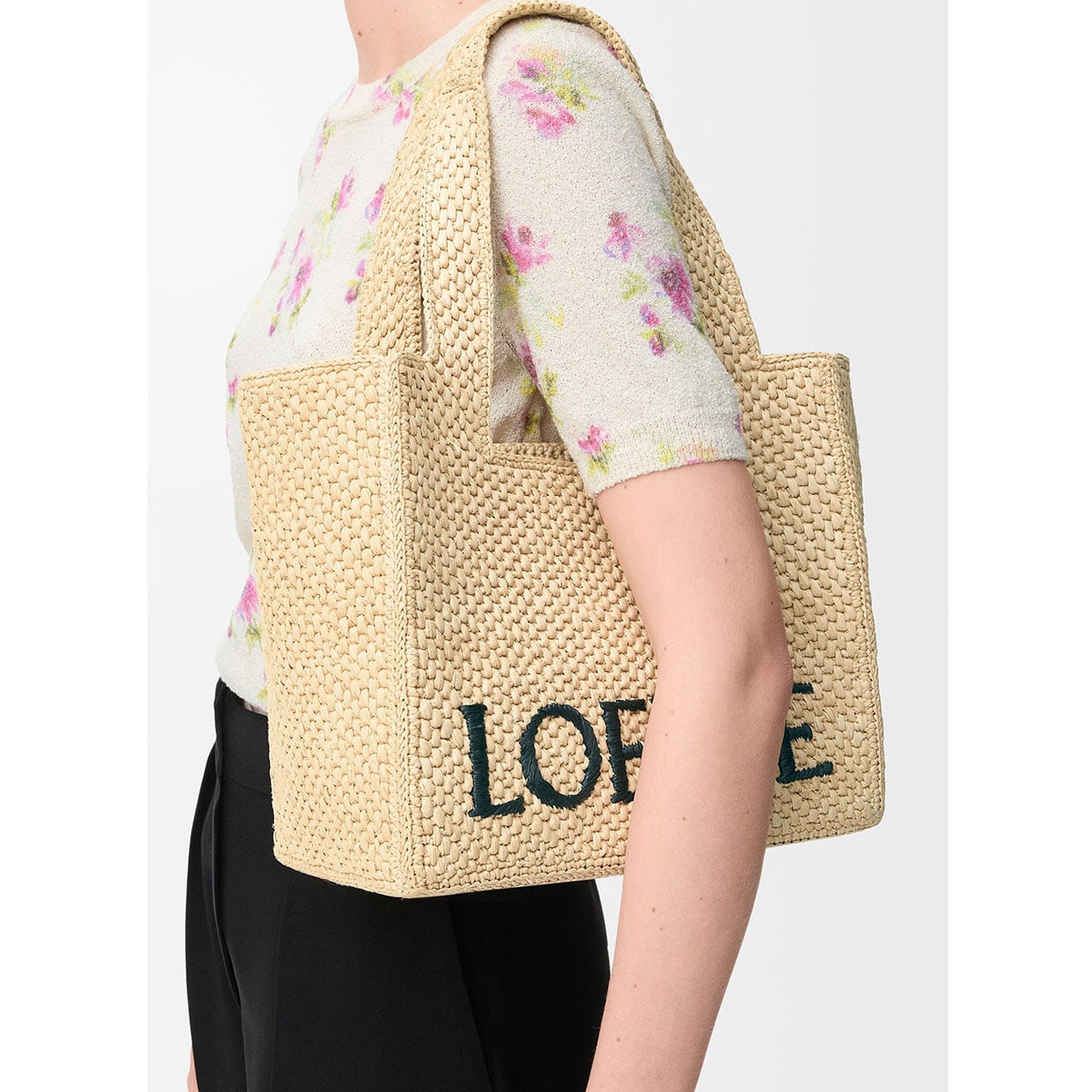 [Pre-loved] LOEWE tote bag Font MediumNatural Raffia A685B61X05[LIKE NEW][Authentic]