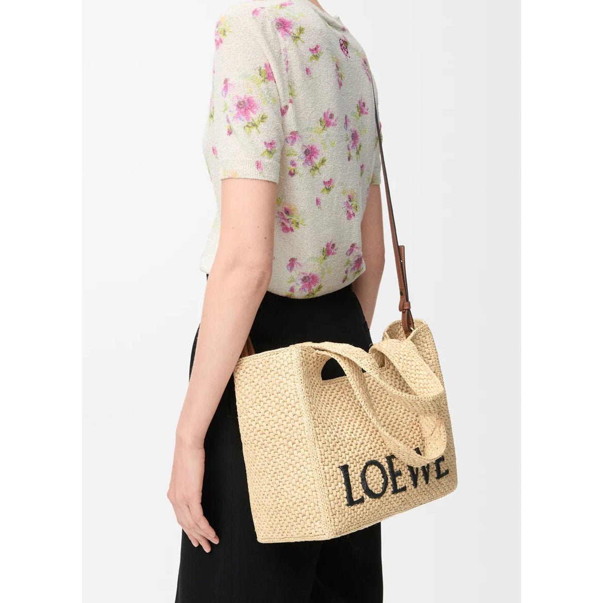 [Pre-loved] LOEWE tote bag Font MediumNatural Raffia A685B61X05[LIKE NEW][Authentic]