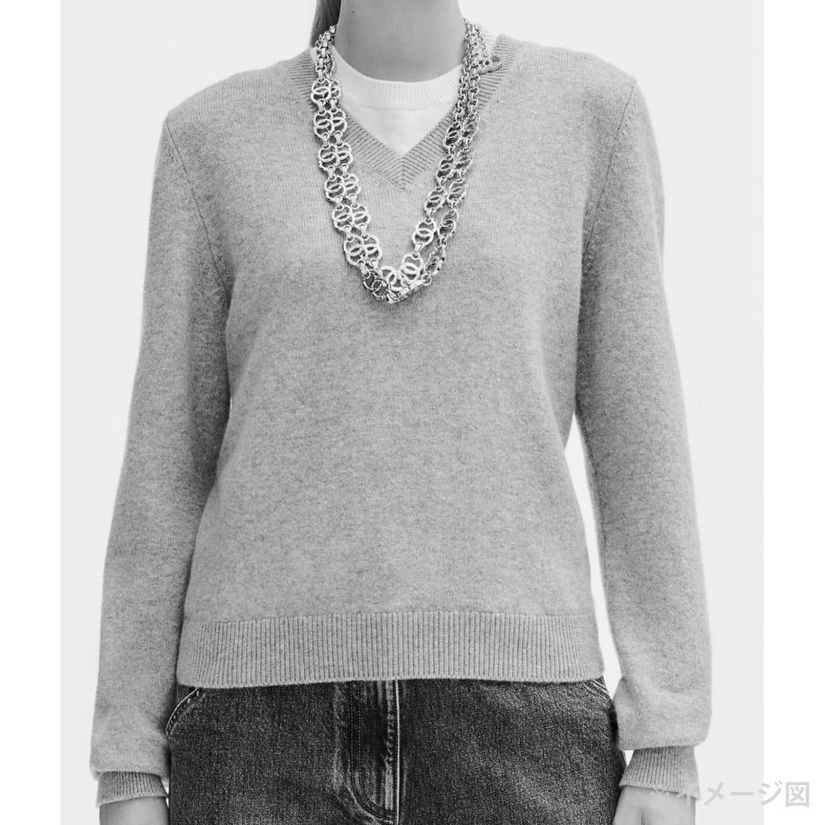 2026SS CHANEL Knit Pullover with COCO Mark Patch Noir (Black)/Blanc (White) Cashmere/Polyurethane/Nylon #38 P81315[EXCELLENT][Authentic]
