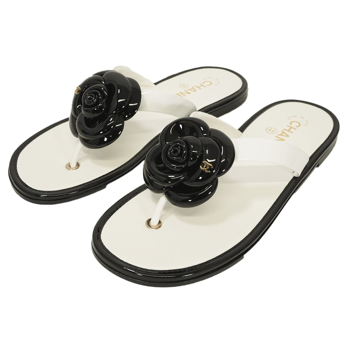 2025/26 Cruise Collection CHANEL sandals Camellia CC Logo Thong Blanc (White)/Noir (Black) Patent Calfskin #39 Gold HW G46988[EXCELLENT][Authentic]