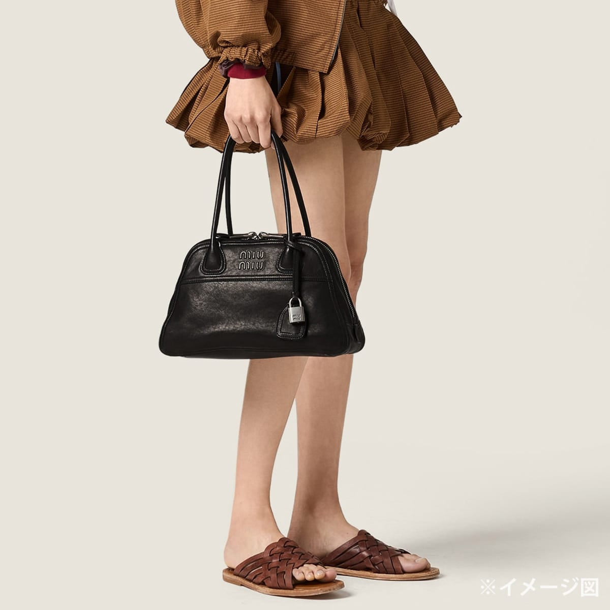 [Pre-loved] Miu Miu Handbag Vivante Regular Size Noir (Black) Nappa Leather Silver HW 5BB199[LIKE NEW][Authentic]