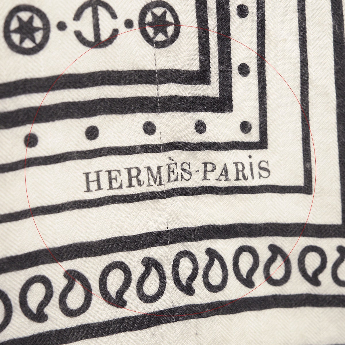 [Pre-loved] HERMES scarf Carre 140 Tatouages Marins Bandana Blanc (White)/Noir (Black) Cashmere70% / Silk30%[USED SA][Authentic]