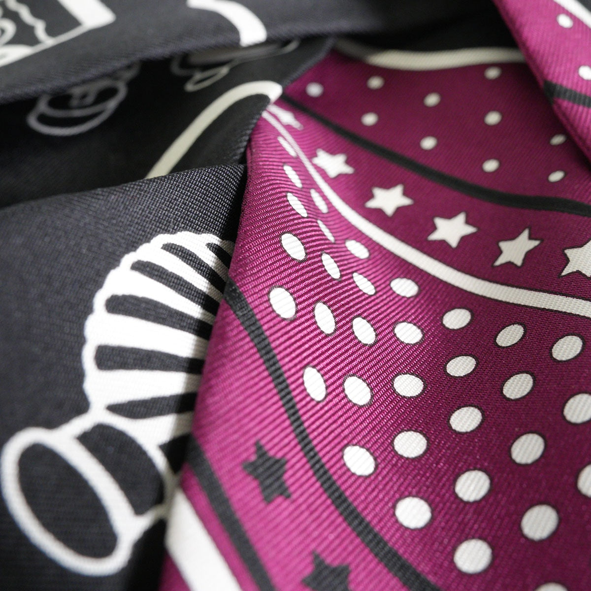HERMES scarf Twilly Les Flacons Bandana Perfume Bottles Prune/Noir (Black)/Blanc (White) Silk100% H063157S 01[EXCELLENT][Authentic]