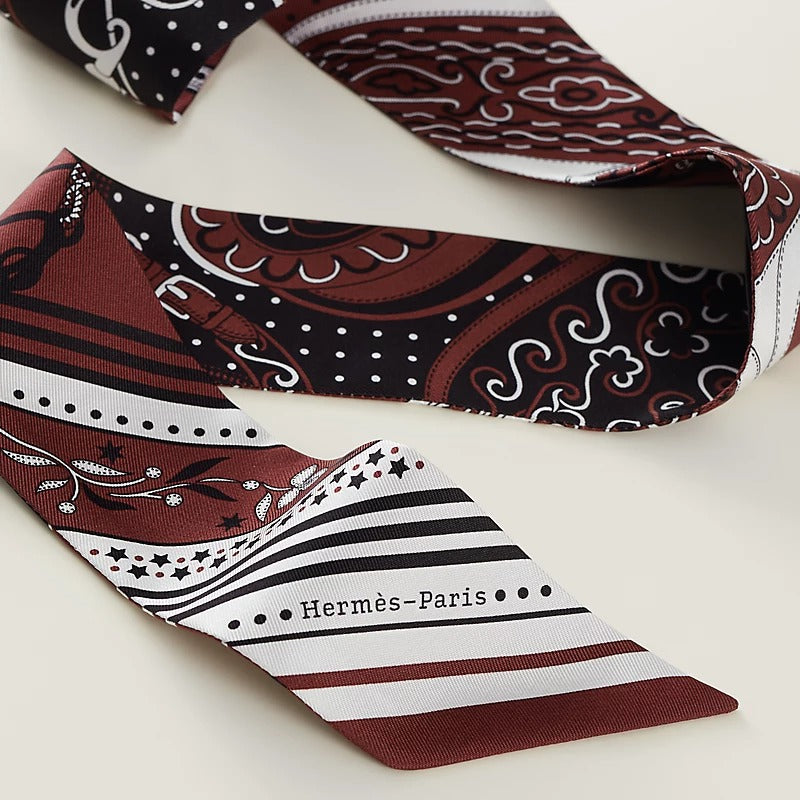 [Pre-loved] 2025SS HERMES scarf Twilly Festival Des Amazones Bandana Bourgogne/Noir (Black)/Blanc (White) Silk100%[LIKE NEW][Authentic]