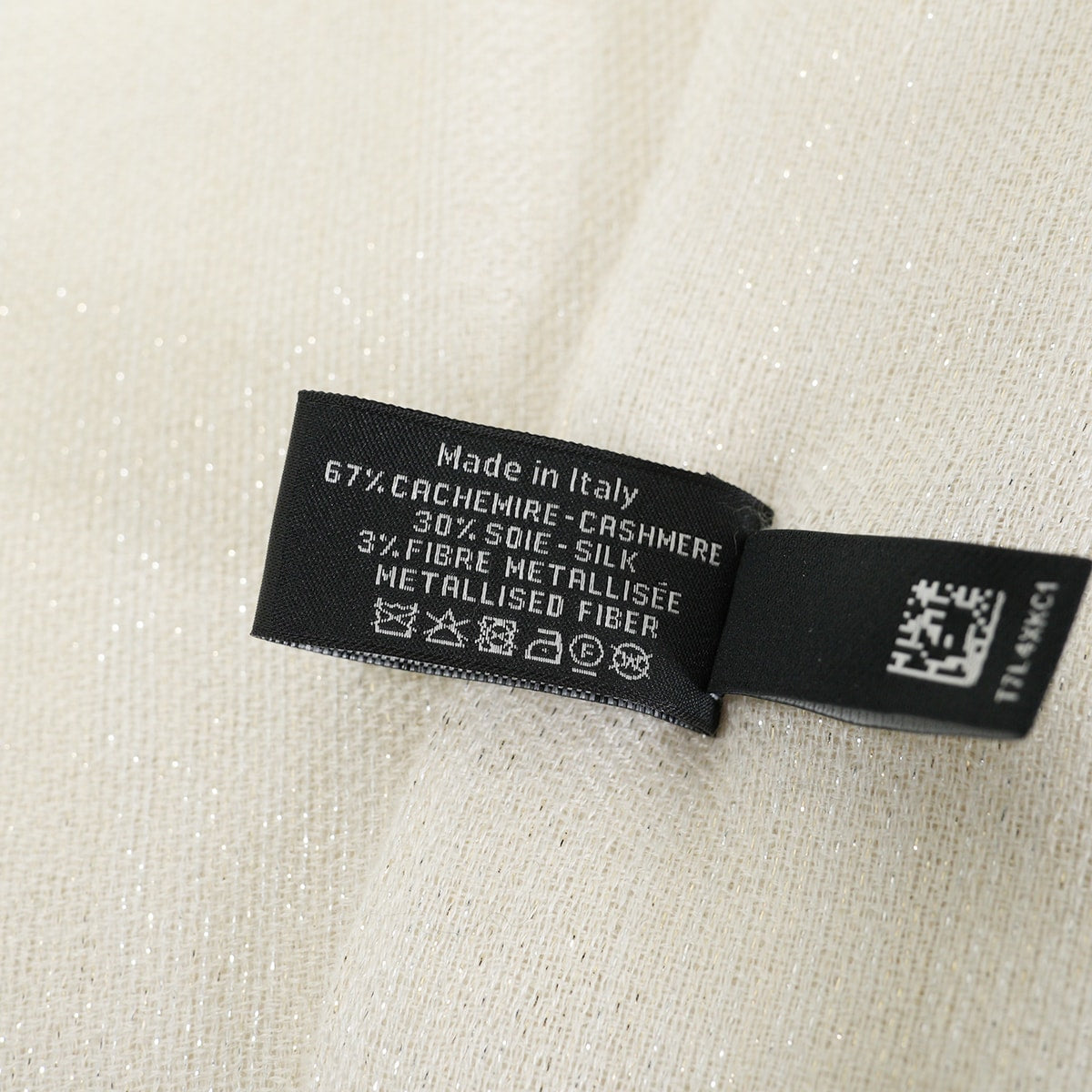2025/26 Cruise Collection CHANEL Stall COCO MARK Ivory Cashmere/Silk/Metallic Fiber AAB693[EXCELLENT][Authentic]