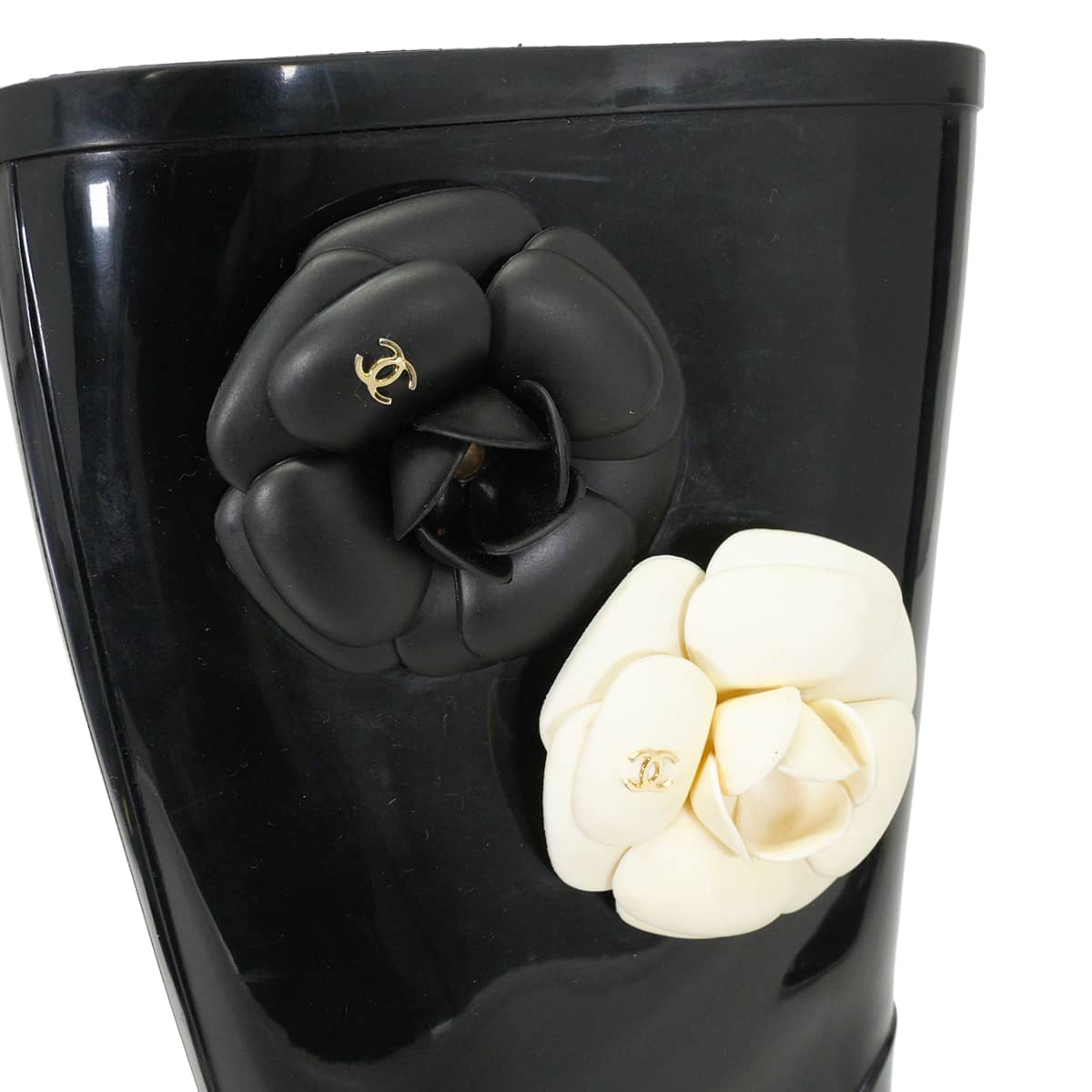 [Pre-loved] CHANEL boots Women's Long Rain Boots camellia COCO Mark Noir (Black)/Blanc (White) Rubber #37 Gold HW G26648[USED A][Authentic]