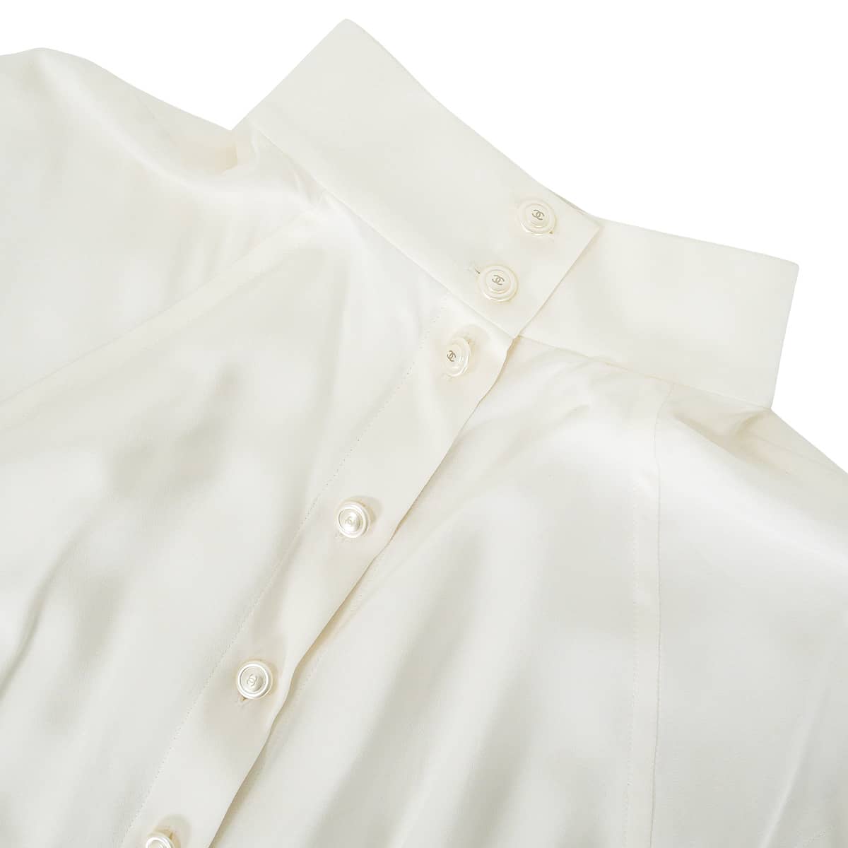 [Pre-loved] CHANEL Blouse Women's short sleeve belted COCO Mark pearl buttons Blanc (White) Silk #38 P59624V45196[LIKE NEW][Authentic]
