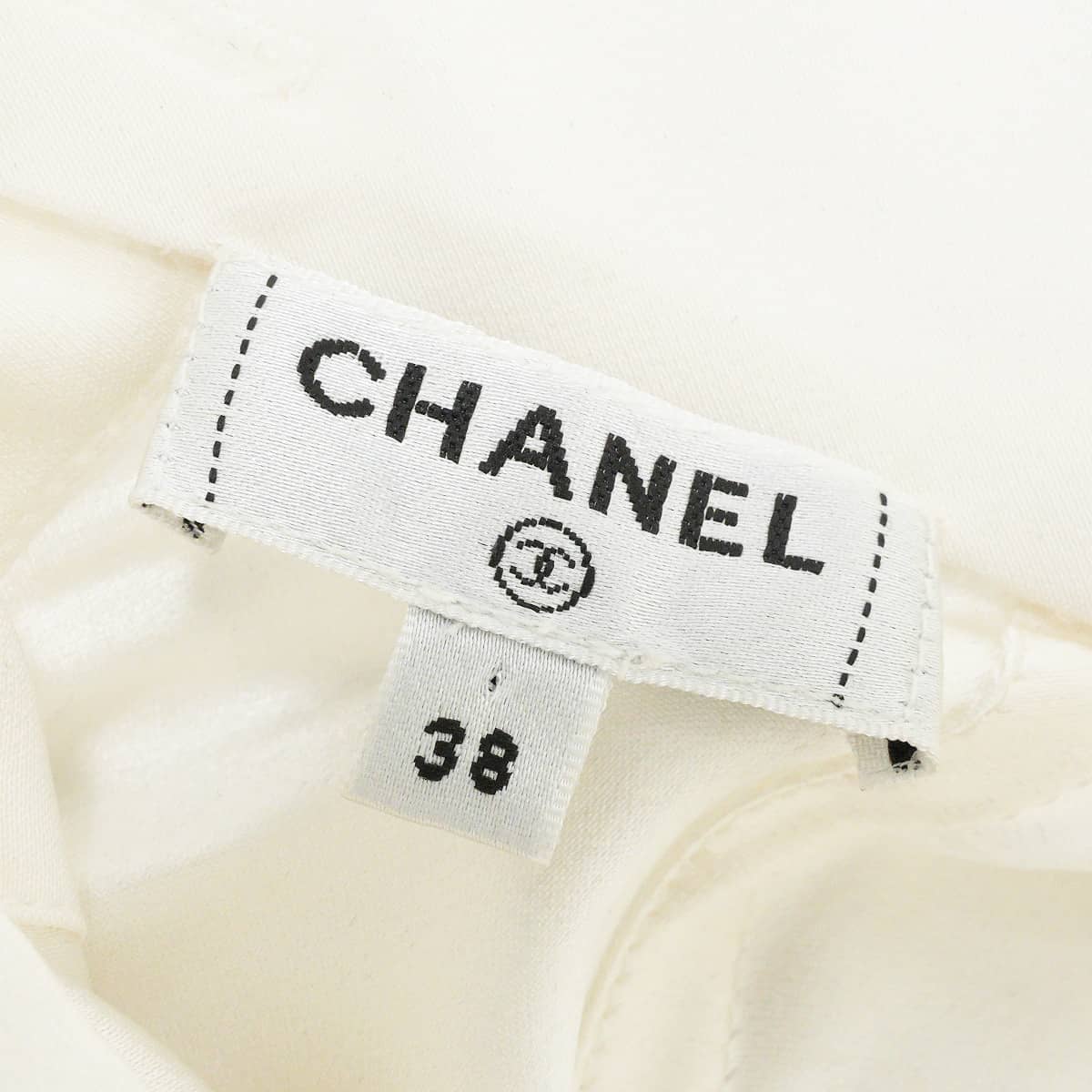 [Pre-loved] CHANEL Blouse Women's short sleeve belted COCO Mark pearl buttons Blanc (White) Silk #38 P59624V45196[LIKE NEW][Authentic]