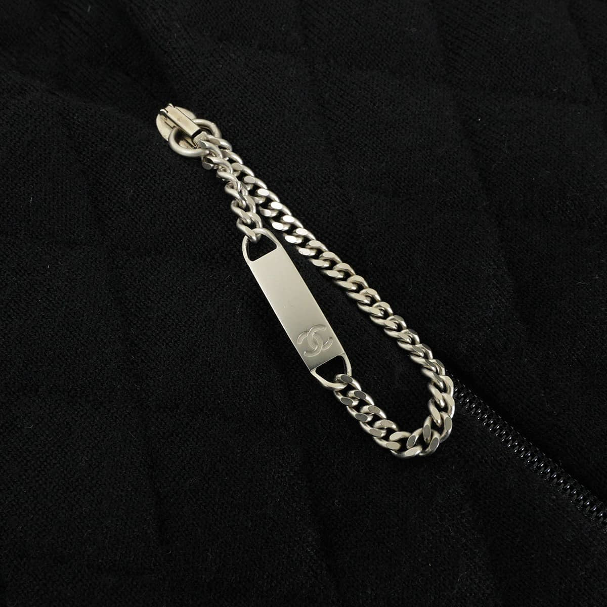 [Pre-loved] 2005AW CHANEL Blouson Quilted Ligne Cambon Coco Mark Noir (Black)/Ivory/Pink Wool/Polyester Antique Silver HW P26645[LIKE NEW][Authentic]