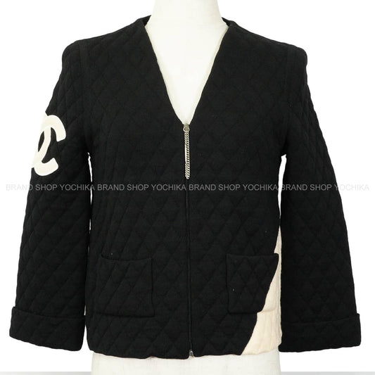 [Pre-loved] 2005AW CHANEL Blouson Quilted Ligne Cambon Coco Mark Noir (Black)/Ivory/Pink Wool/Polyester Antique Silver HW P26645[LIKE NEW][Authentic]