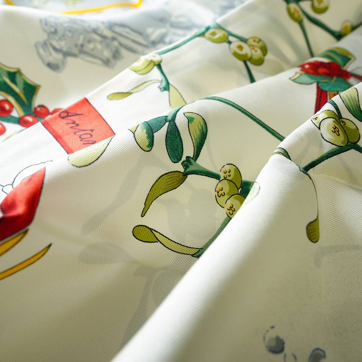 [Pre-loved] 1989 HERMES scarf Carre 90 Neige d'Antan Marine/Blanc (White)/Jaune Silk100%[LIKE NEW][Authentic]