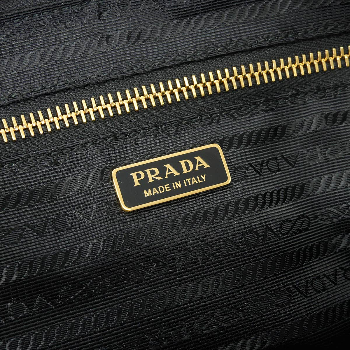 2018SS PRADA Pouch Re_Nylon with strap Iconic Medium Blanc (White)/Multicolor Recycle Polyamide Gold HW 1NS693[EXCELLENT][Authentic]
