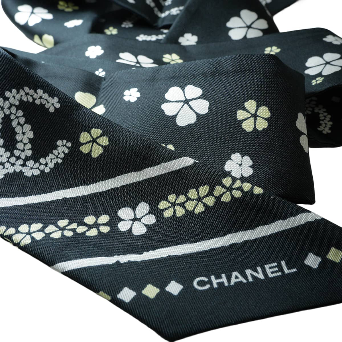 2026AW CHANEL scarf Silk twill Slim Bandeau Flower Clover COCO Mark Noir (Black) Silk AAC282[EXCELLENT][Authentic]