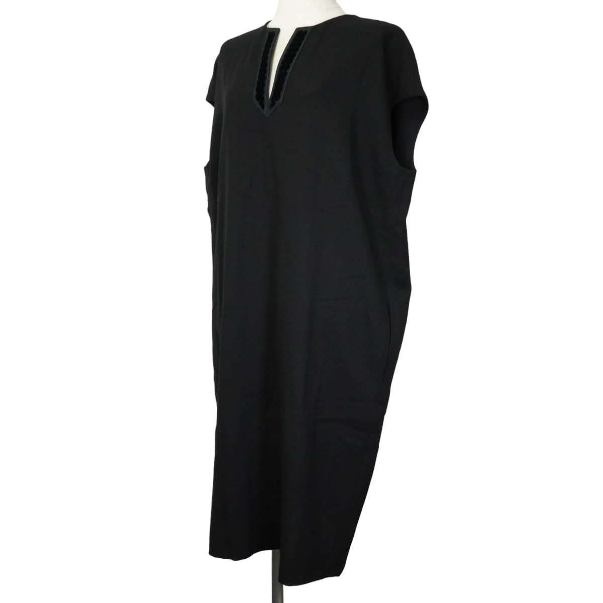 HERMES dress Sleeveless Caftan with Embroidery Noir (Black) Wool/Nylon/Polyurethane #38[EXCELLENT][Authentic]
