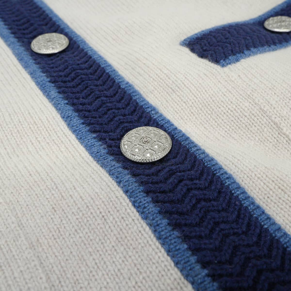 [Pre-loved] CHANEL Cardigan with COCO mark metal buttons Knit Ivory/Blue Cashmere #38 Silver HW P45335[LIKE NEW][Authentic]