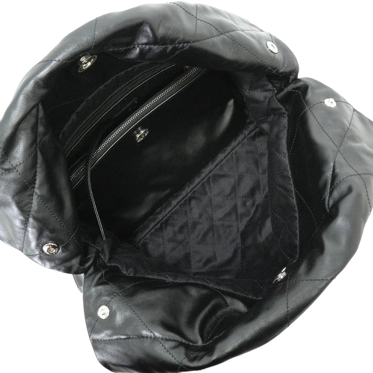 [Pre-loved] CHANEL Shoulder bag CHANEL 22 Small Matelasse With Medal Charm Hobo COCO Mark Noir (Black) Shiny calfskin Mat Silver HW AS3260[LIKE NEW][Authentic]