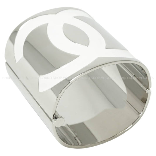 2025 Cruise CHANEL bangle Wide CC logo COCO Mark Silver/Blanc (White) Metal/Resin ABE824[EXCELLENT][Authentic]