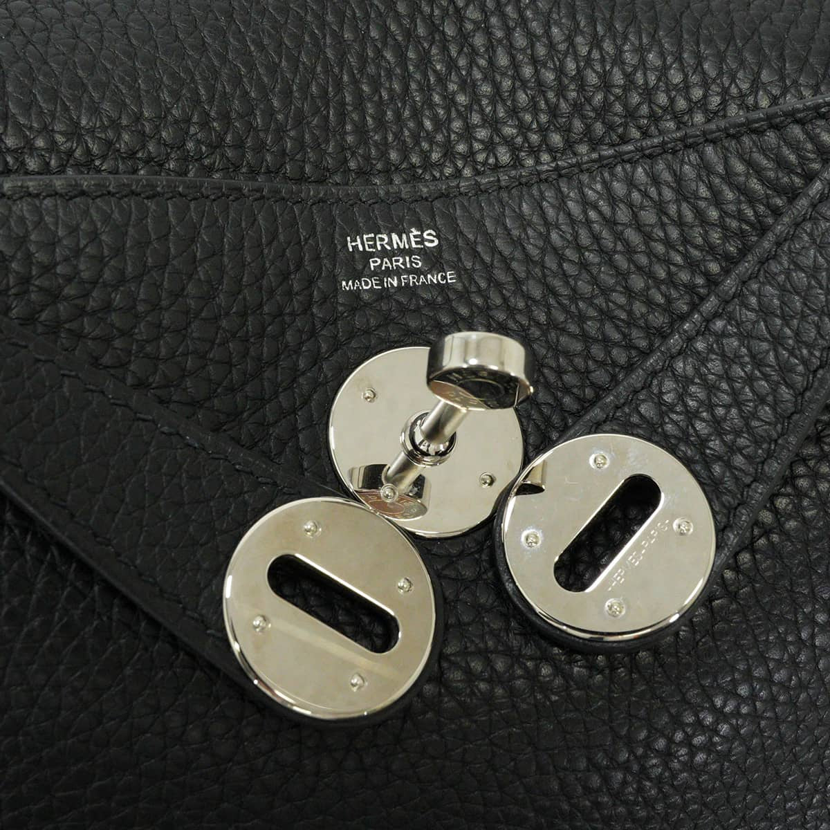 [Pre-loved] HERMES Shoulder bag Lindy 26 Noir (Black) Taurillon Clemence Silver HW Stamp C[USED SA][Authentic]