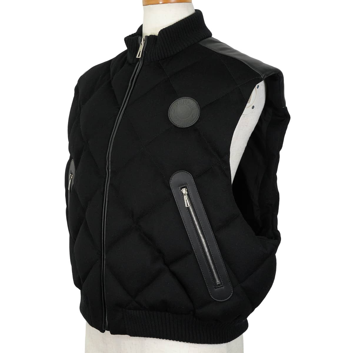 HERMES Down vest Women's Short Length Quilted Sellier Crude Cell with Patches Noir (Black) Cashmere lambskin #44 Silver HW 1H0250DN[EXCELLENT][Authentic]