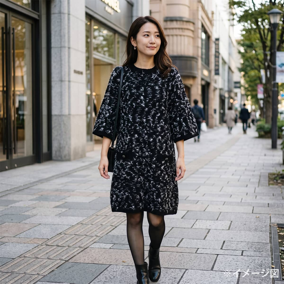 2015AW CHANEL One‐piece dress Women's Fuzzy Knit Short-Sleeve with Matelasse Coco Buttons and Pockets Noir (Black)/Blanc (White) Wool/Cashmere/Mohair/Nylon #42 P52503[EXCELLENT][Authentic]