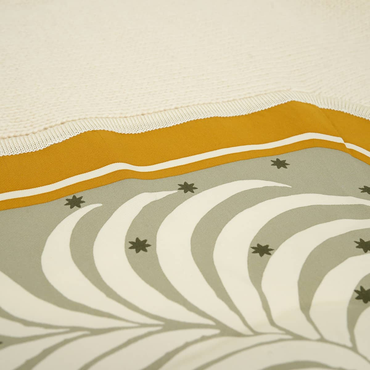 HERMES Sweater Women's Twillaine Long-Sleeve Sweater Boat Neck King Tiger Ivory Cashmere Mohair/Cotton #44[EXCELLENT][Authentic]