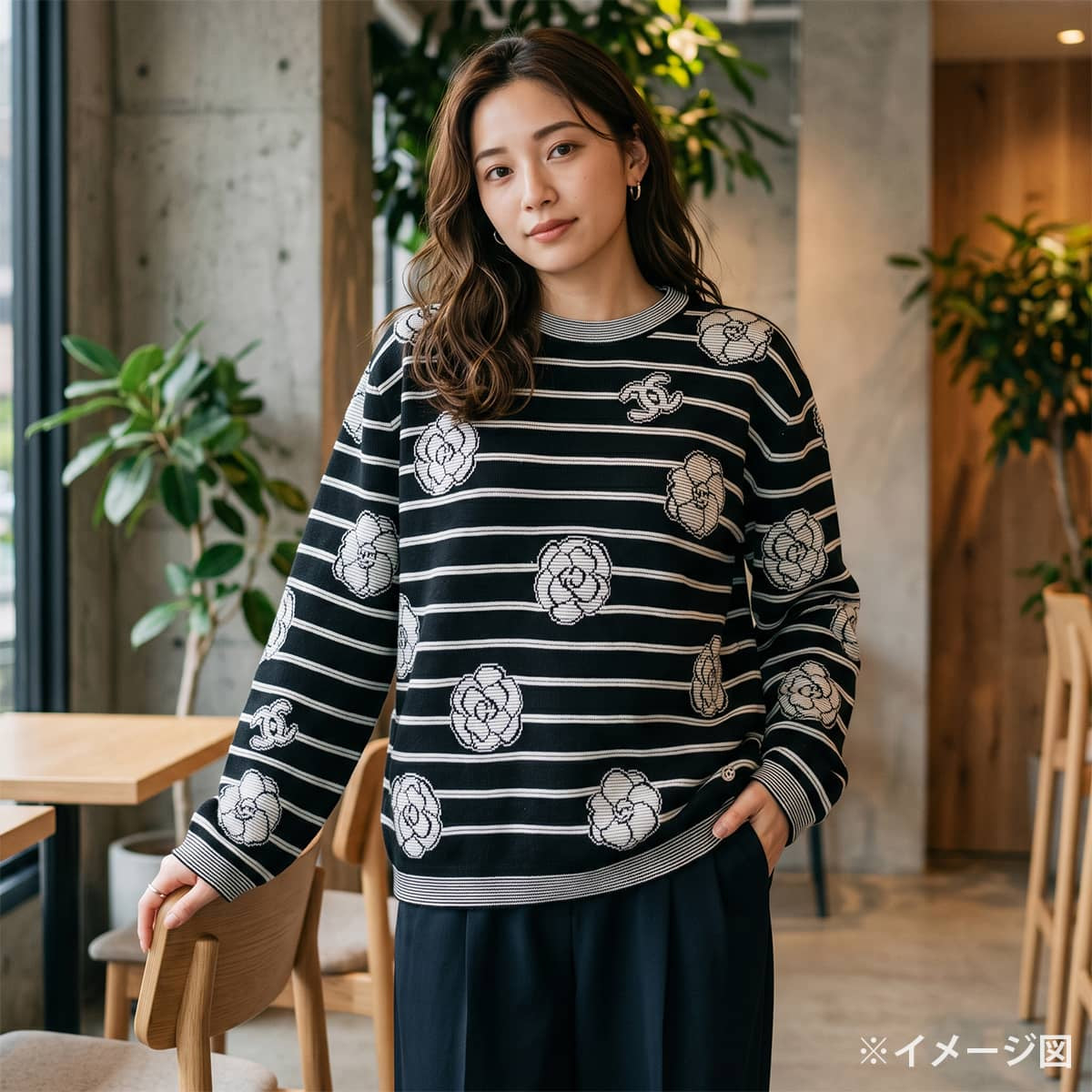 2023AW CHANEL Knit crew neck striped top COCO Mark camellia Noir (Black)/Blanc (White) Cashmere Polyamide/Elasthanne #40 P76027[EXCELLENT][Authentic]