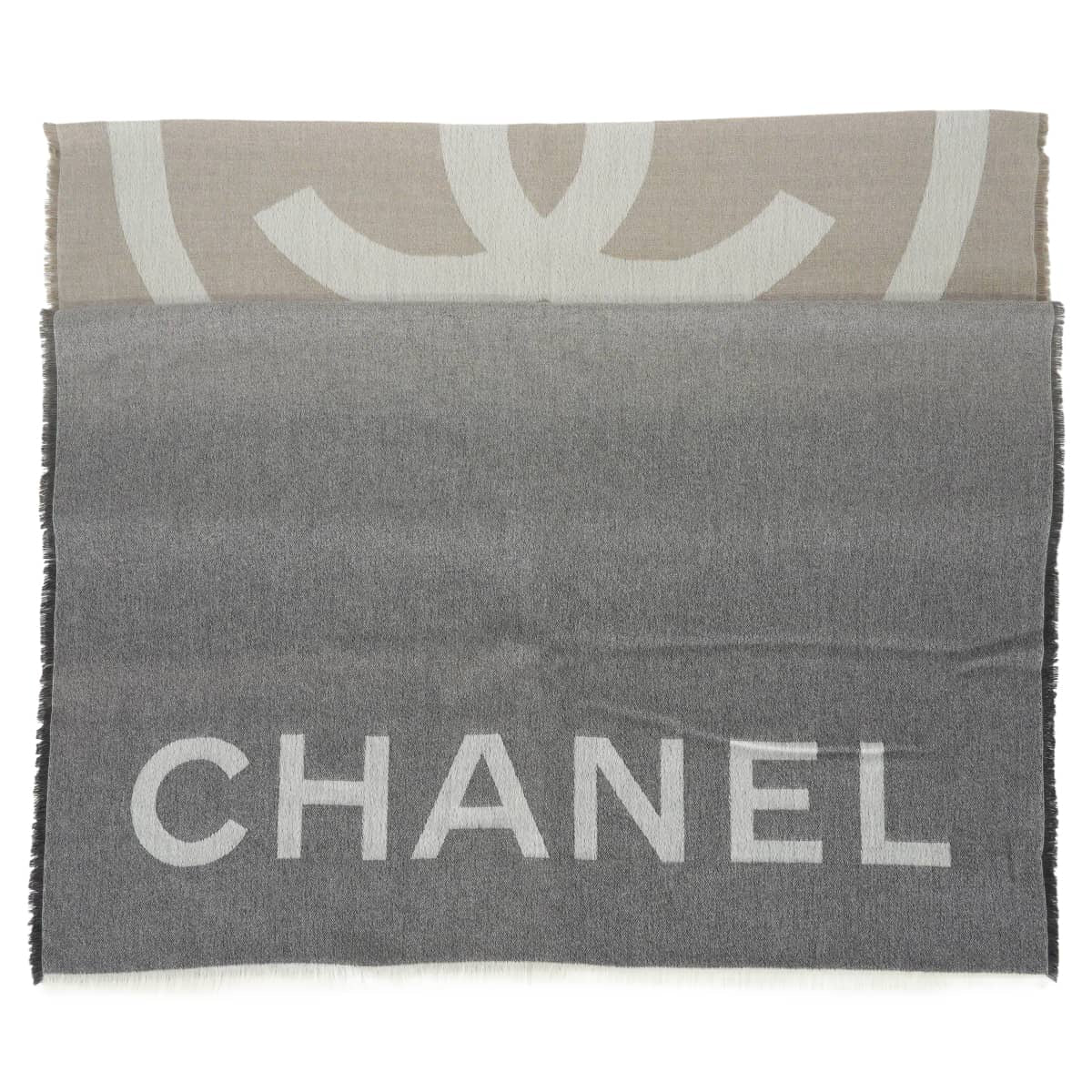 [Pre-loved] CHANEL Stall Large Logo & COCO Mark Big Fringe BeigeCharcoal Cashmere[LIKE NEW][Authentic]