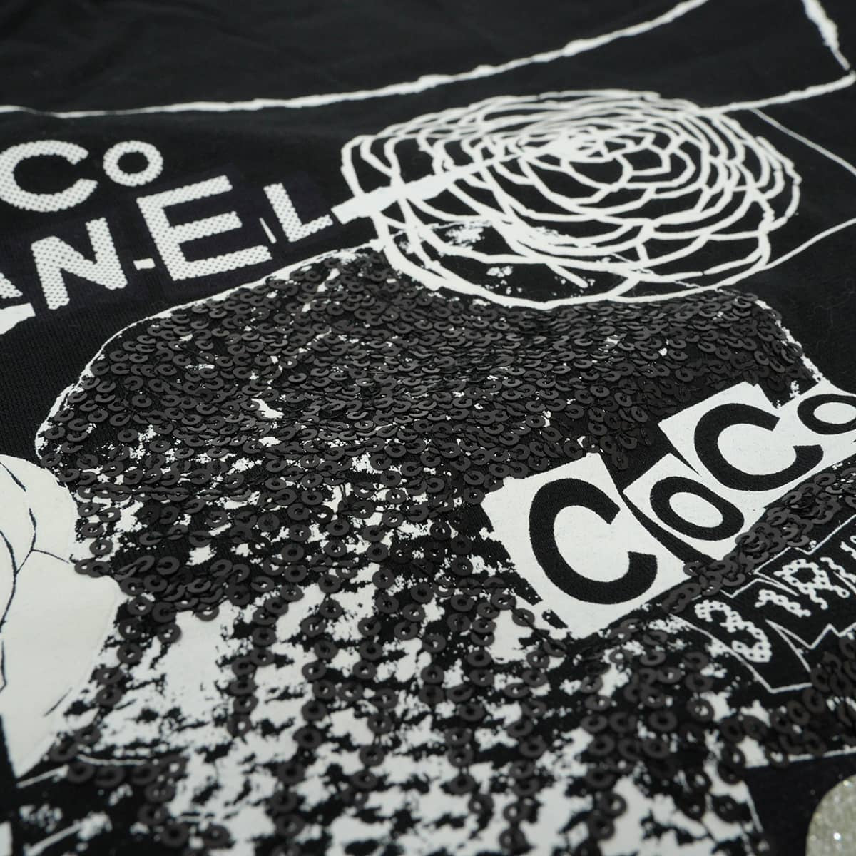 2020SS Pre-Collection CHANEL Long sleeve t-shirt Sweatshirt logo camellia sequins COCO Mark Noir (Black)/Blanc (White) Cotton #XL P63300[EXCELLENT][Authentic]