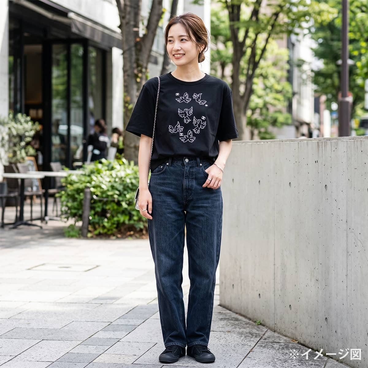 2022 Cruise Collection CHANEL Short sleeve t shirt Jean Cocteau design bird embroidery COCO Mark Noir (Black)/Blanc (White) Cotton #XL Silver HW P72139[EXCELLENT][Authentic]