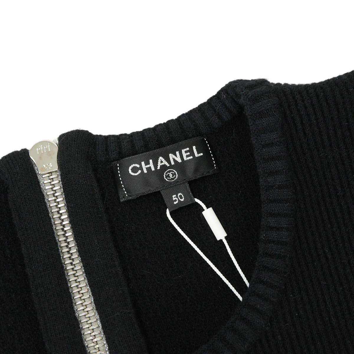 2017 Cruise Collection CHANEL One‐piece dress Crew neck three-quarter sleeve cutout space button	 Noir (Black) Wool/Angola/Nylon/Elastane #50 Silver HW P57808[EXCELLENT][Authentic]