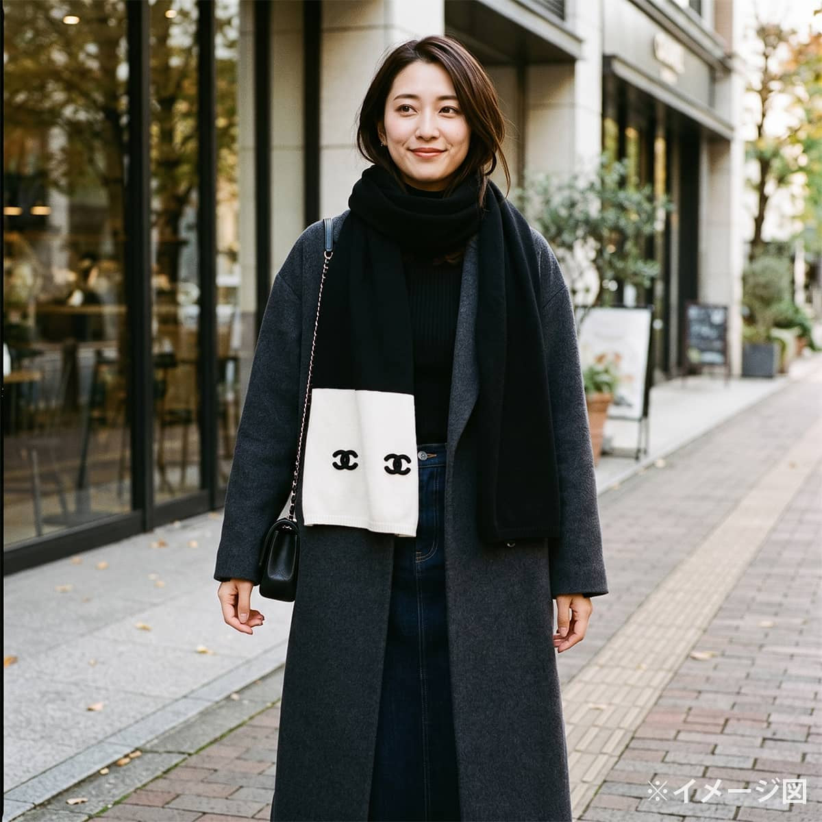 CHANEL Stall Triple COCO Mark Bicolor Noir (Black)/Blanc (White) Cashmere[EXCELLENT][Authentic]
