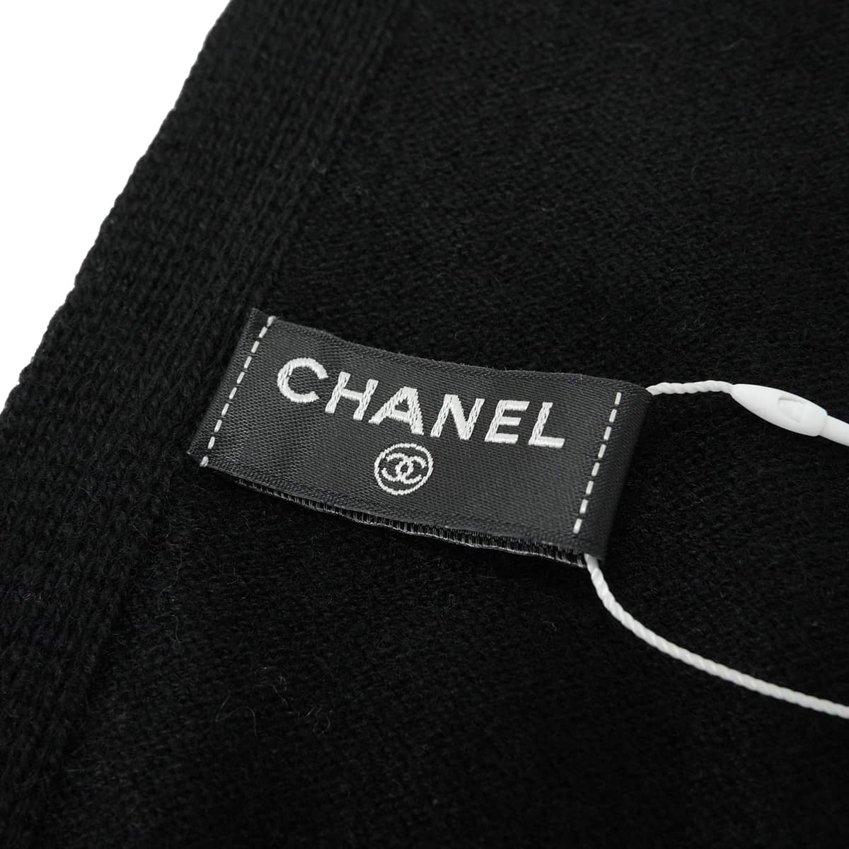 CHANEL Stall Triple COCO Mark Bicolor Noir (Black)/Blanc (White) Cashmere[EXCELLENT][Authentic]