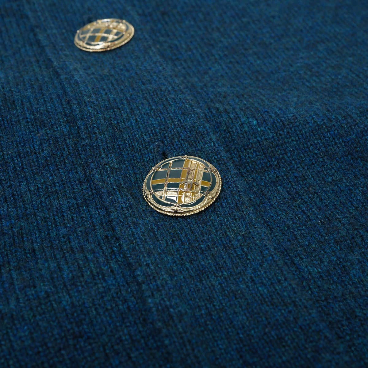 2013AW CHANEL Cardigan Long-sleeved camellia and COCO Mark buttons check pattern Blue/Multicolor Cashmere #38 P46516[EXCELLENT][Authentic]