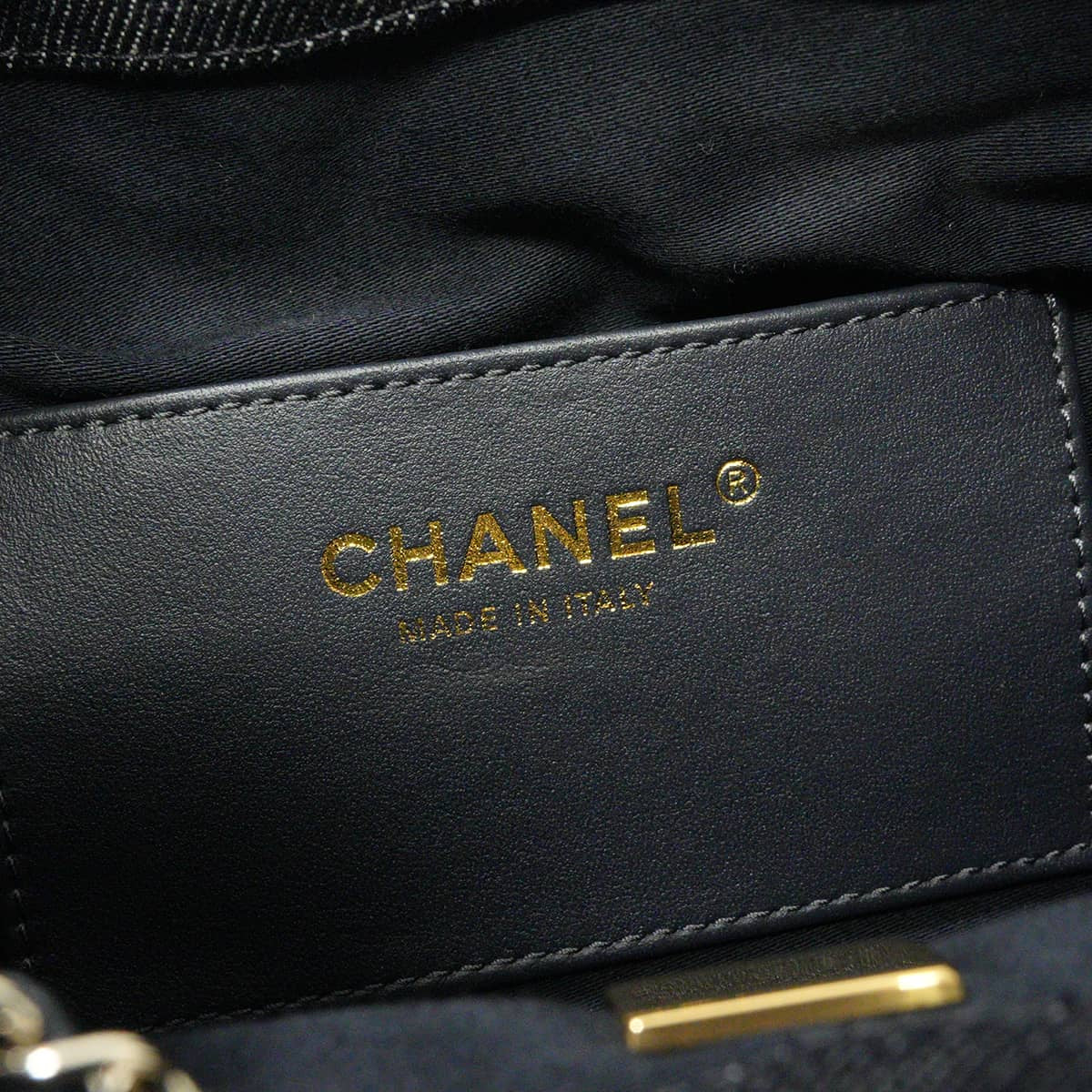 [Pre-loved] CHANEL Shoulder bag CHANEL 25 Matelasse Mini ChainIndigo Denim Champagne Gold HW AS5631[LIKE NEW][Authentic]