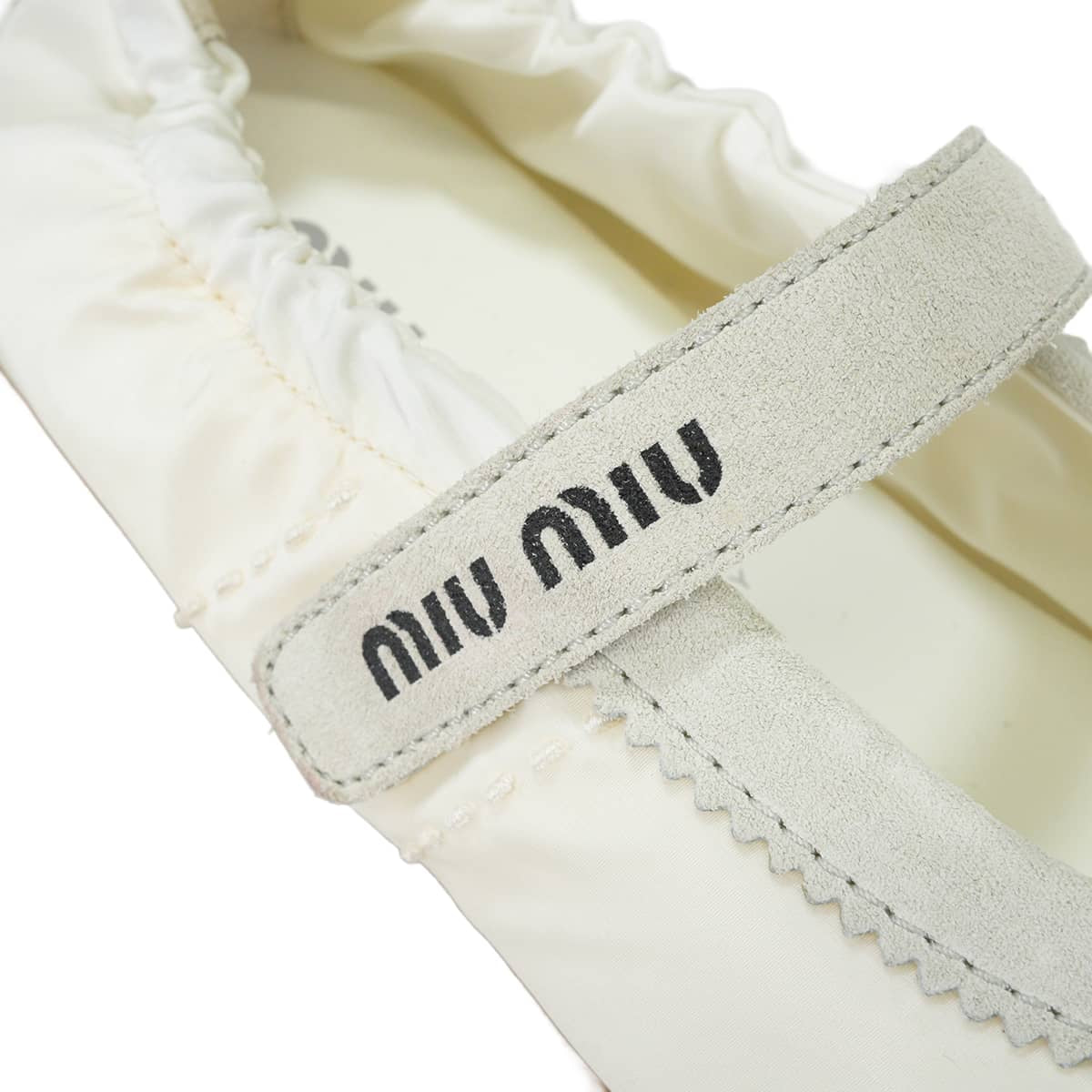 Miu Miu ballet shoes(flat shoes) Plume Ballerina Blanc (White) Technical fabric/suede #37 5F370E_D7C_F0009_F-D005[EXCELLENT][Authentic]