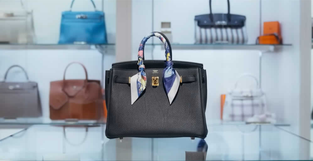 Load video: Watch Brand Shop Yochika's official YouTube video. A trusted luxury reseller with physical stores in Kyoto and Tokyo, offering a 100% authenticity guarantee.