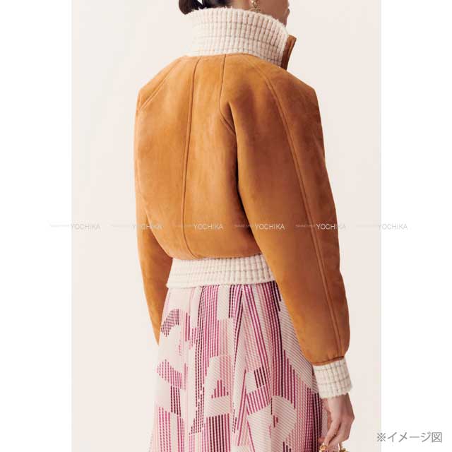 2023 AW NEW CHANEL Jacket Turtleneck Boa COCO Mark Buttom #34 Camel/White Shearing suede lambskin Gold HW P75550 C67215 NR470[BRAND NEW][Authentic]